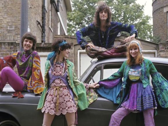 The Ultimate Guide to 1960s Hippie Fashion – Crystallized Collective